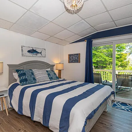 Family-Friendly Beach Home Steps From The Ocean In Ocean City